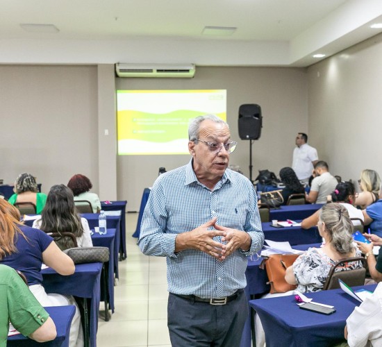Diretores participam de palestras para reforçar aprendizagem nas escolas de Cuiabá