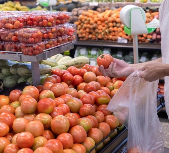 Dez de 13 produtos da cesta básica tiveram queda em agosto em Cuiabá