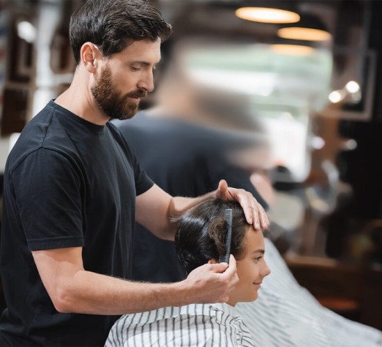 Setor de serviços cresce em julho, enquanto comércio registra retração em Mato Grosso