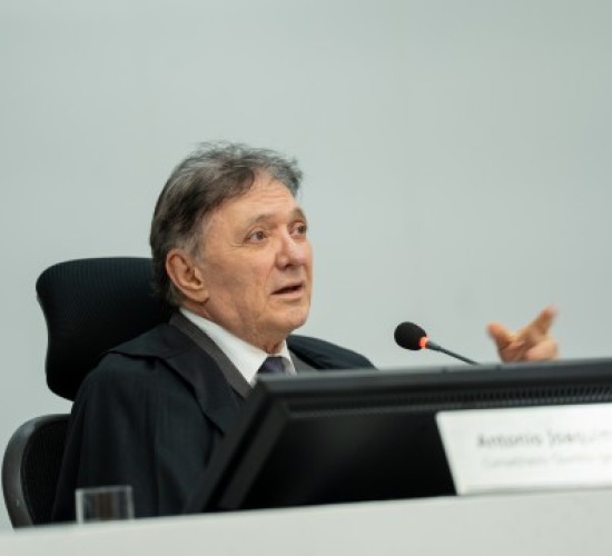 TCE-MT esclarece competência de prefeituras em custeio de curso de condutor escolar