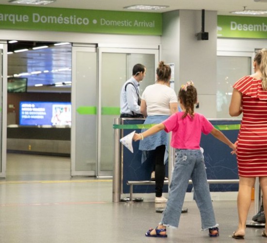 Com 8,7 milhões de passageiros em agosto, aviação doméstica marca 12 meses consecutivos de crescimento