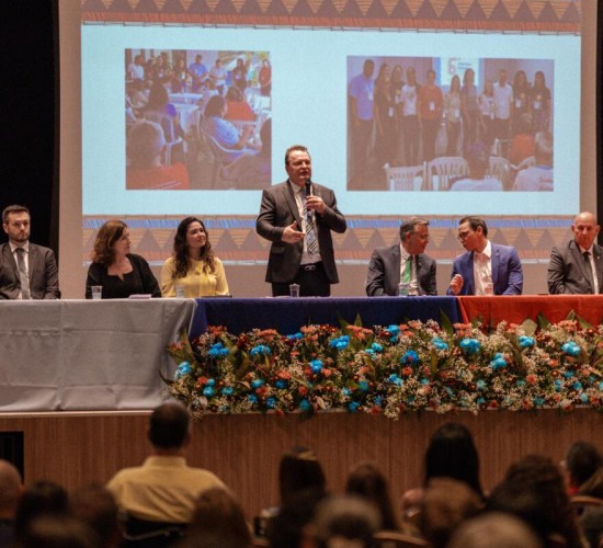 Max Russi defende fortalecimento de políticas públicas para idosos
