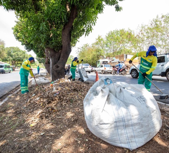 Prefeitura de Cuiabá inicia operação de limpeza na região do CPA