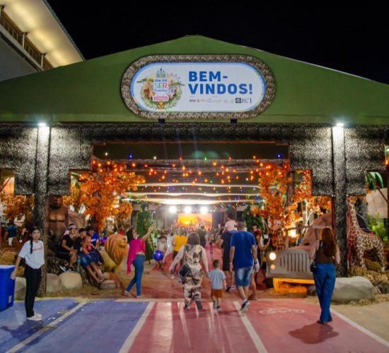 SER Família Criança encanta o público com noite mágica na Arena Pantanal