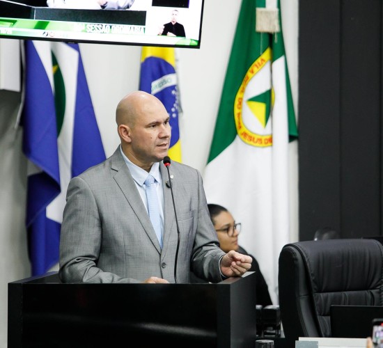 Prefeito buscará financiamento dos Emirados Árabes para 6 novos viadutos em Cuiabá