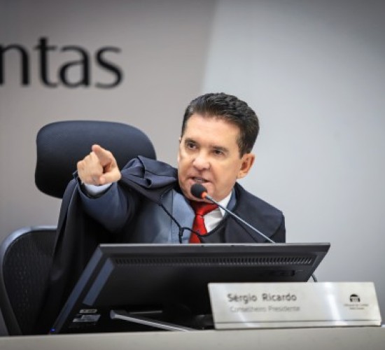 Sérgio Ricardo pede intervenção no DAE para garantir água em todas as casas de Várzea Grande