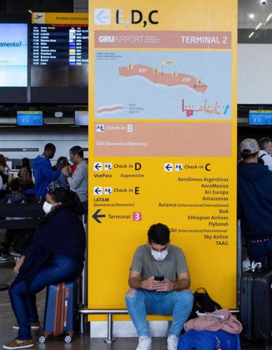 Notícia de MT Máscaras em aviões e aeroportos são obrigatórias a partir de hoje