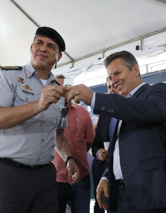 Notícia MT Política MT Esportes MT Governo de Mato Grosso entrega armas e viaturas para a Polícia Militar