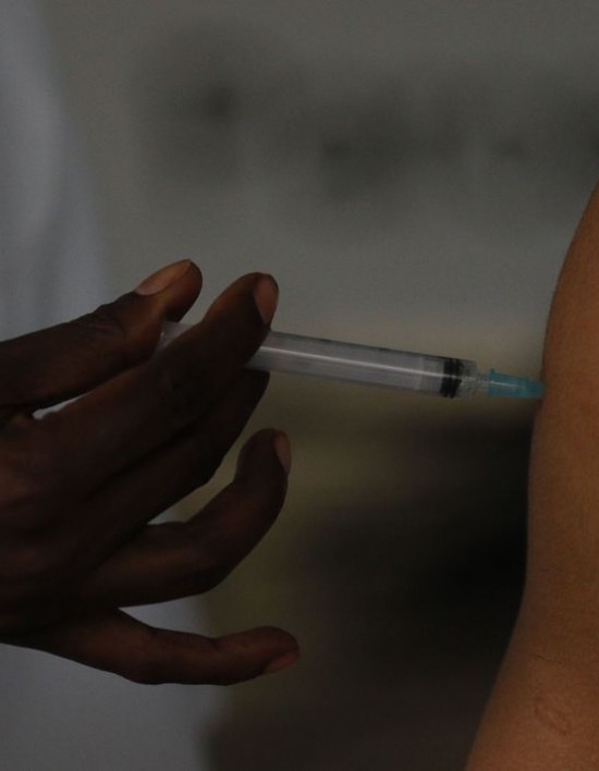 Política MT Saúde MT Aplicação da vacina bivalente deve começar em 27 de fevereiro