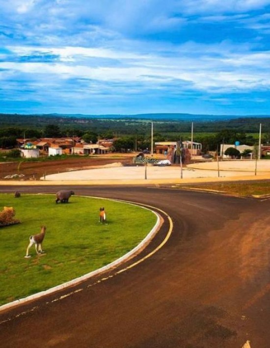 Política MT Articulação da primeira-dama de MT com o Governo do Estado garante a construção de 50 casas populares
