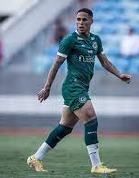 Jovem atacante do Goiás acerta com o Porto; Cuiabá ficará com parte da venda