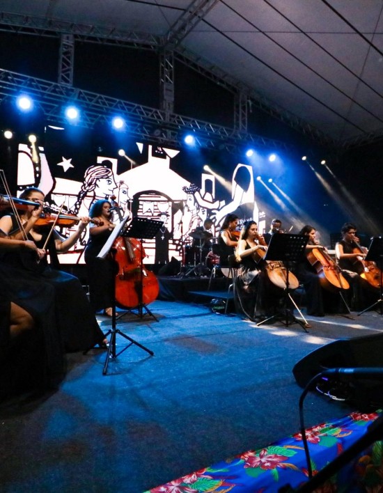 Parque das Águas é palco de apresentação de orquestra e público fica encantado