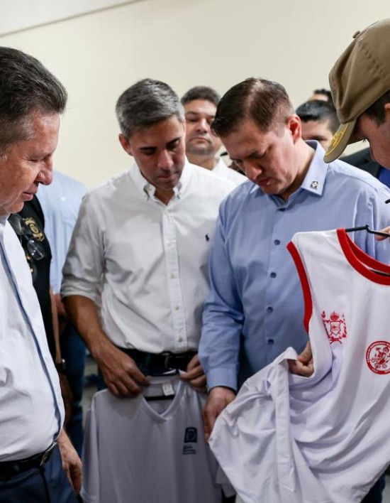 Fabricação de uniformes escolares por reeducandos garante 50% de economia ao Governo de MT