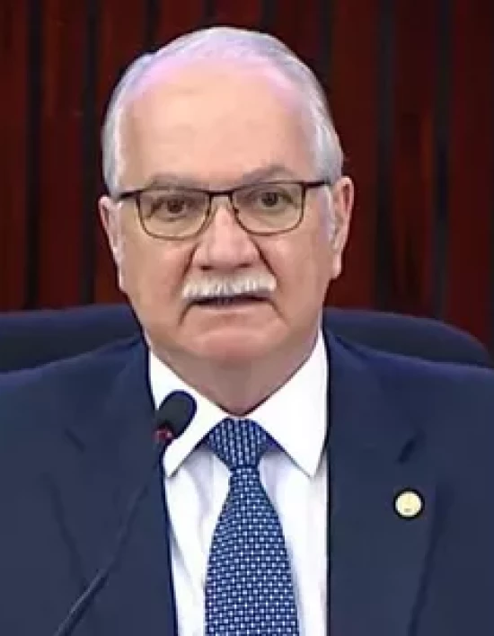 PRESIDENTE TSE Brasil não consente mais com aventuras autoritárias diz Fachin