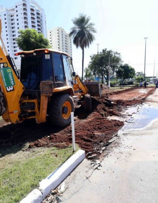 Prefeitura de Cuiabá inicia construção de retorno na Avenida Historiador Rubens de Mendonça