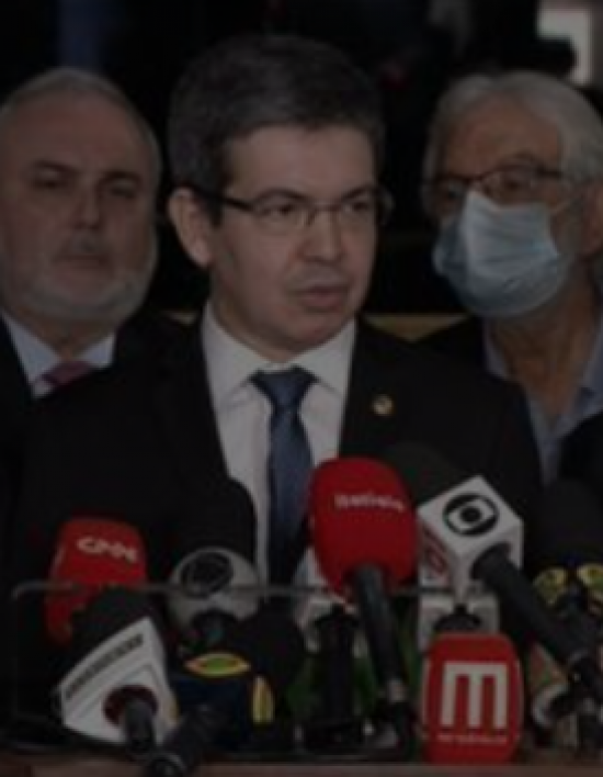 Oposição protocola pedido de abertura de CPI do MEC