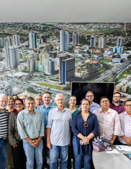 CDME avalia empreendimentos, construção de praça e nova rua