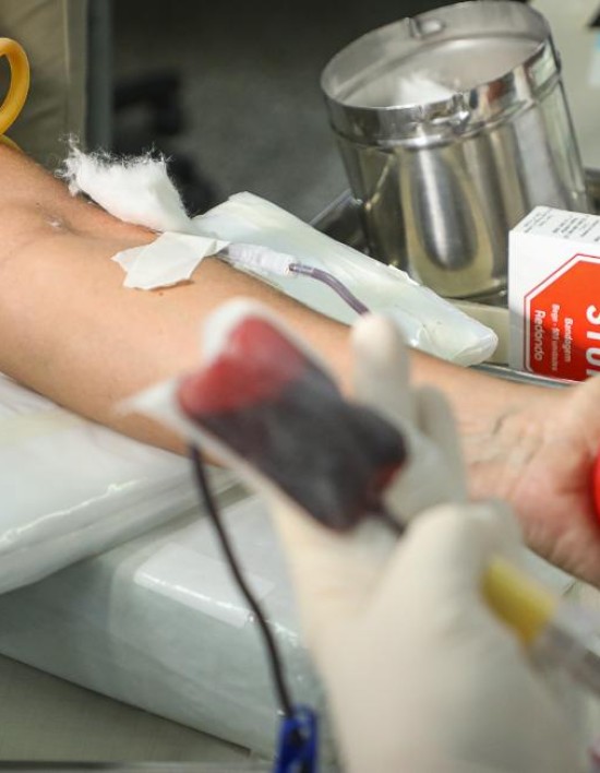Com baixa no estoque, MT Hemocentro convoca doadores para doarem sangue