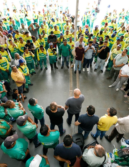 Prefeito e vereadores prestigiam abertura da Semana do Trabalhador na Limpurb