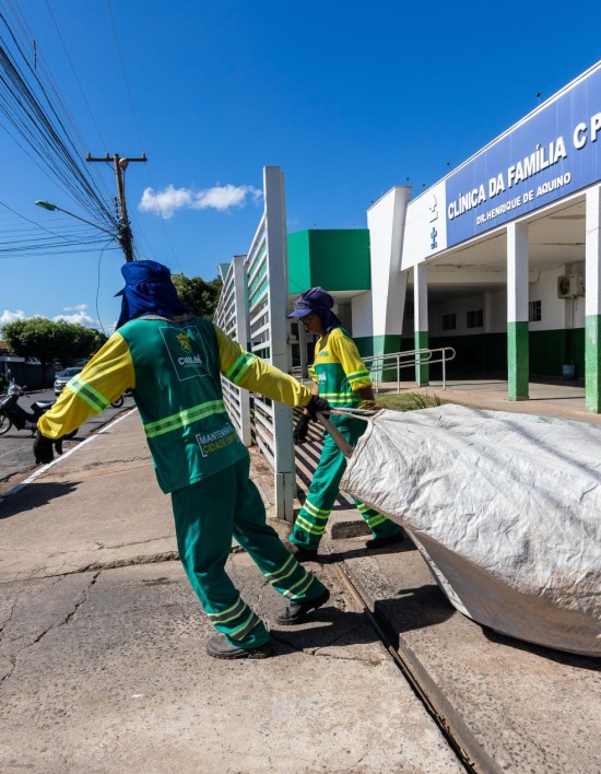 Mutirão de limpeza prepara unidades básicas de saúde para o Dia D da Vacinação