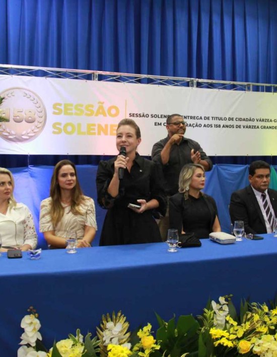 “Somos gigantes e vamos crescer ainda mais”, afirma Flávia Moretti em sessão solene da Câmara