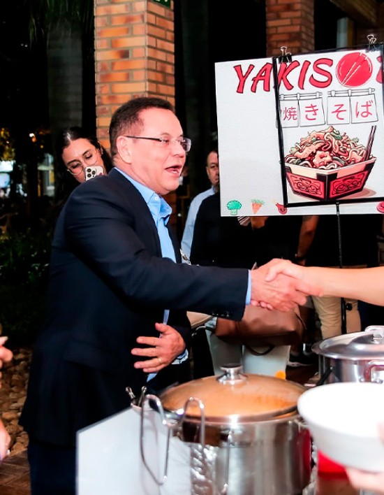 Botelho abre Semana Gastronômica com homenagem a 93 nomes da culinária de MT e de outros estados