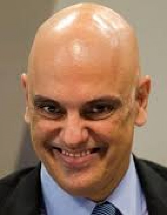 Moraes determina buscas em endereços de empresários por supostas mensagens golpistas