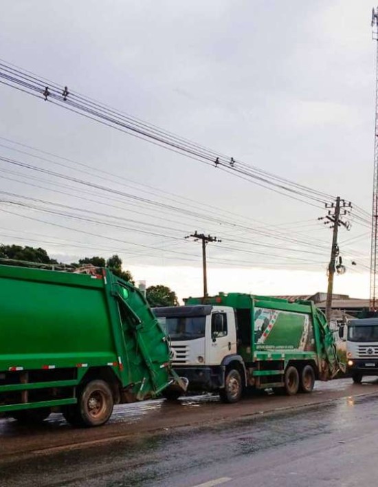 Mutirão especial de limpeza urbana recolhe mais de 100 t de lixo doméstico