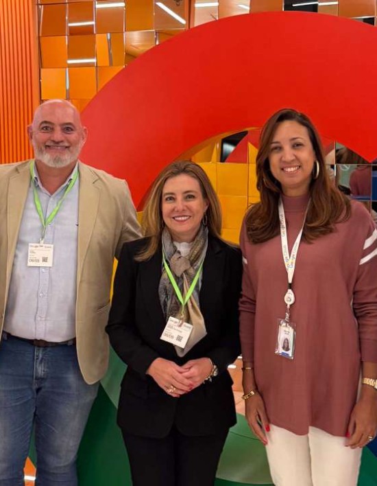 Prefeita Flávia Moretti visita Google e conhece tecnologias para modernizar poder público