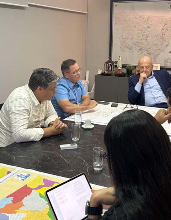 Deputado Eduardo Botelho articula R$ 2 milhões para reforma do prédio que abrigará a Câmara Municipal de VG