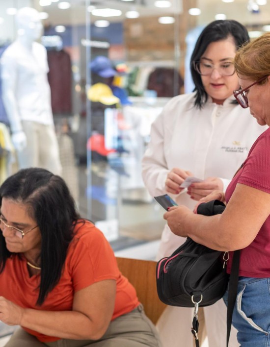 Último dia da vacinação contra gripe em shoppings de Cuiabá ocorre neste sábado