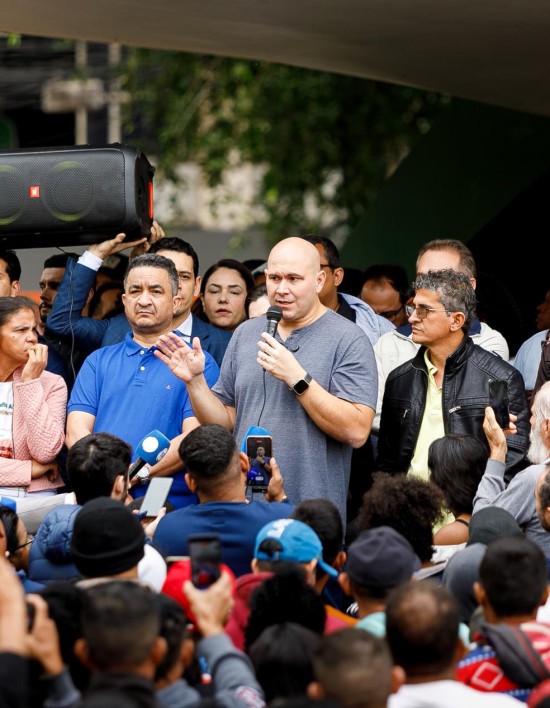 Prefeito apresenta plano de ação para moradores do Contorno Leste