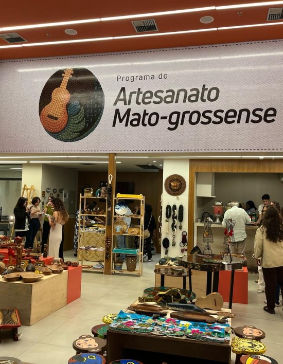 Artesãos de 14 cidades de MT ganham espaço gratuito para expor e vender suas peças em Cuiabá