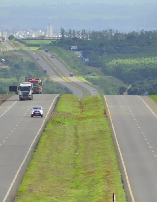 Governo de MT assina ordem de serviço de R$ 449,1 milhões para duplicação de novo trecho da BR-163