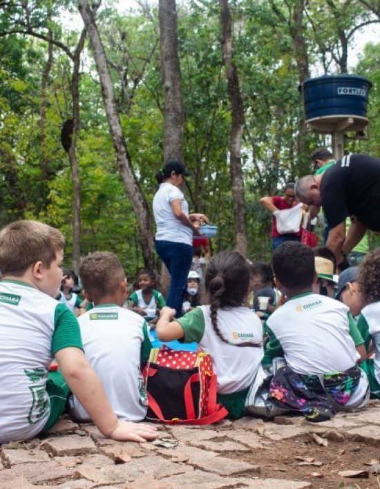 Alunos de escola municipal visitam Horto Florestal