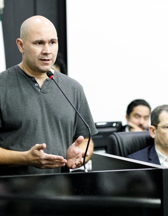 Prefeito defende soluções para Zonas de Interesse Ambiental na Câmara