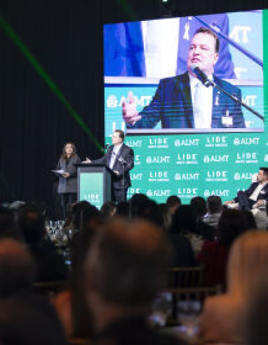 Max Russi destaca liderança da Assembleia Legislativa em fórum de desenvolvimento sustentável