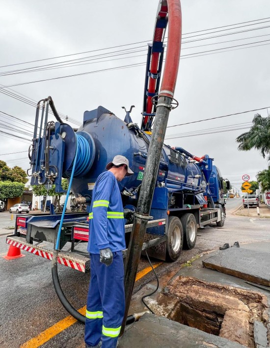 Prefeitura executa reparos em quase 2 mil bocas de lobo e atende mais de 100 bairros