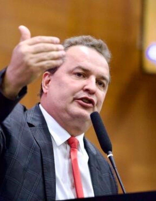 Pesquisa mostra Max Russi na liderança para AL; João e Dilmar dividem 2º lugar