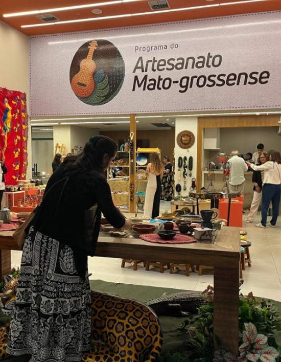 Loja do Artesanato de MT movimenta R$ 80 mil e fortalece renda de 52 artesãos
