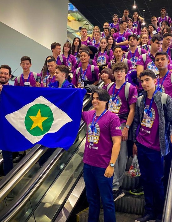 Estudantes e professores vivem contagem regressiva para embarcar rumo ao intercâmbio na Inglaterra