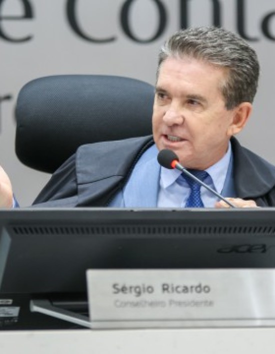 Com equilíbrio fiscal e superávits, contas de Sérgio Ricardo recebem parecer favorável à aprovação