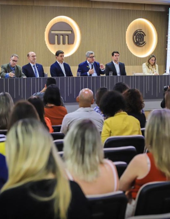 SES e TCE reúnem gestores e profissionais de saúde em encontro para debater prevenção ao suicídio