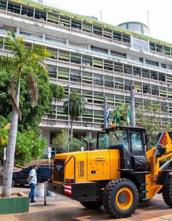 Cuiabá recebe máquinas e equipamentos do Governo de MT para agricultura familiar
