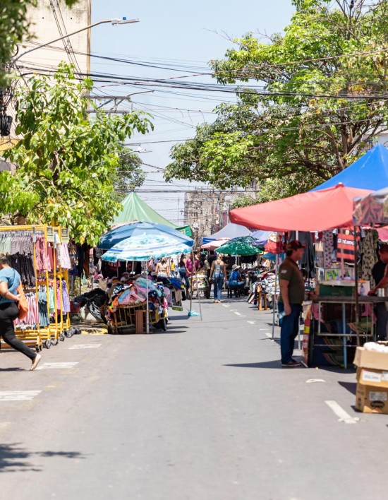 Feira da 13 de Junho agrada público e comerciantes em Cuiabá
