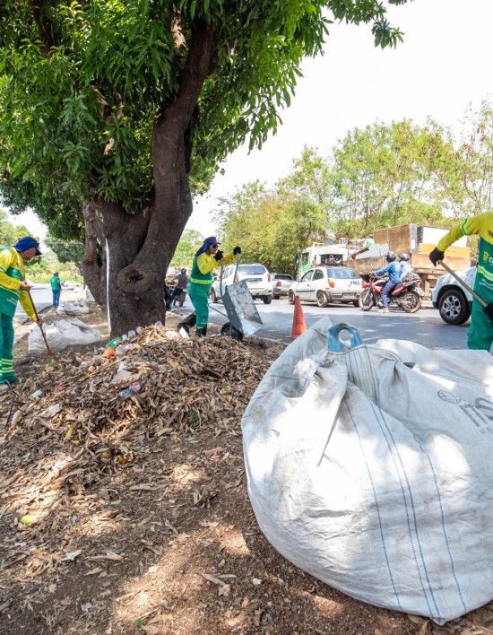 Prefeitura de Cuiabá inicia operação de limpeza na região do CPA