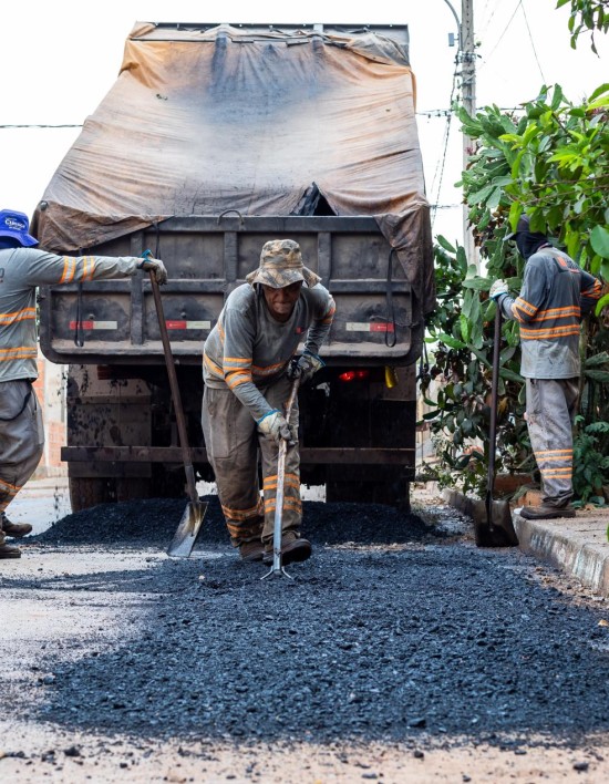 Prefeitura de Cuiabá recupera mais de 77 mil pontos com operação tapa-buraco