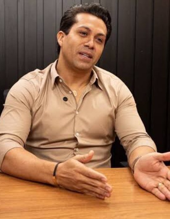 Elson Ramos celebra mais um ano de vida com uma trajetória marcada por sucesso e inspiração