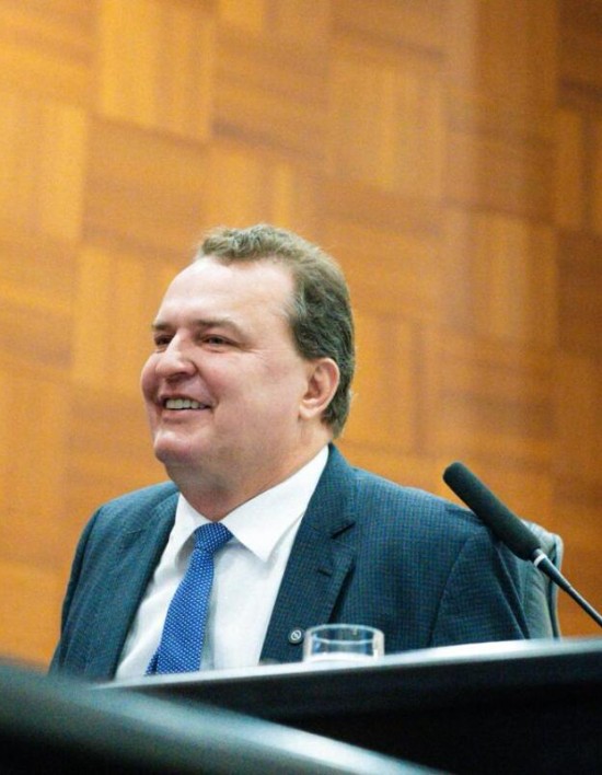 De autoria do deputado Max, Mato Grosso é referência nacional com a lei da linguagem simples