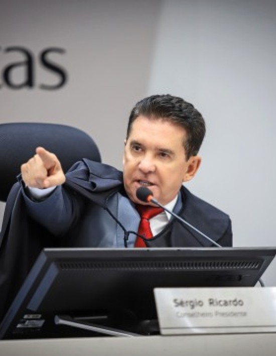 Sérgio Ricardo pede intervenção no DAE para garantir água em todas as casas de Várzea Grande